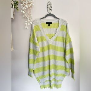 Forever 21 V-Neck Knit Sweater